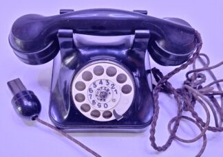 Bakelitový telefon černý- Bílý ciferník