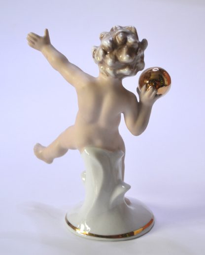 Stará porcelánová soška - Putti se zlatým míčkem - Image 2