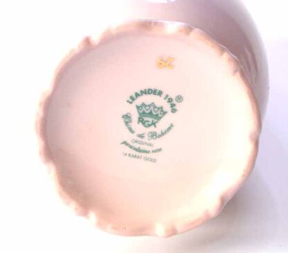 Růžový porcelán - vázička s květinovou girlandou - Image 2