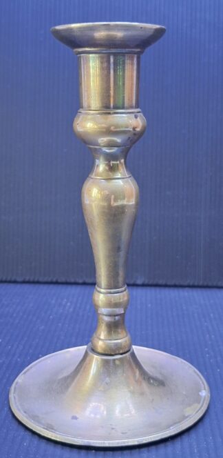 Starší kovový svícen (16x9 cm)