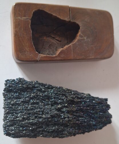 Dekorace - Karborundum - (16x8cm bez podstavce) - Image 3