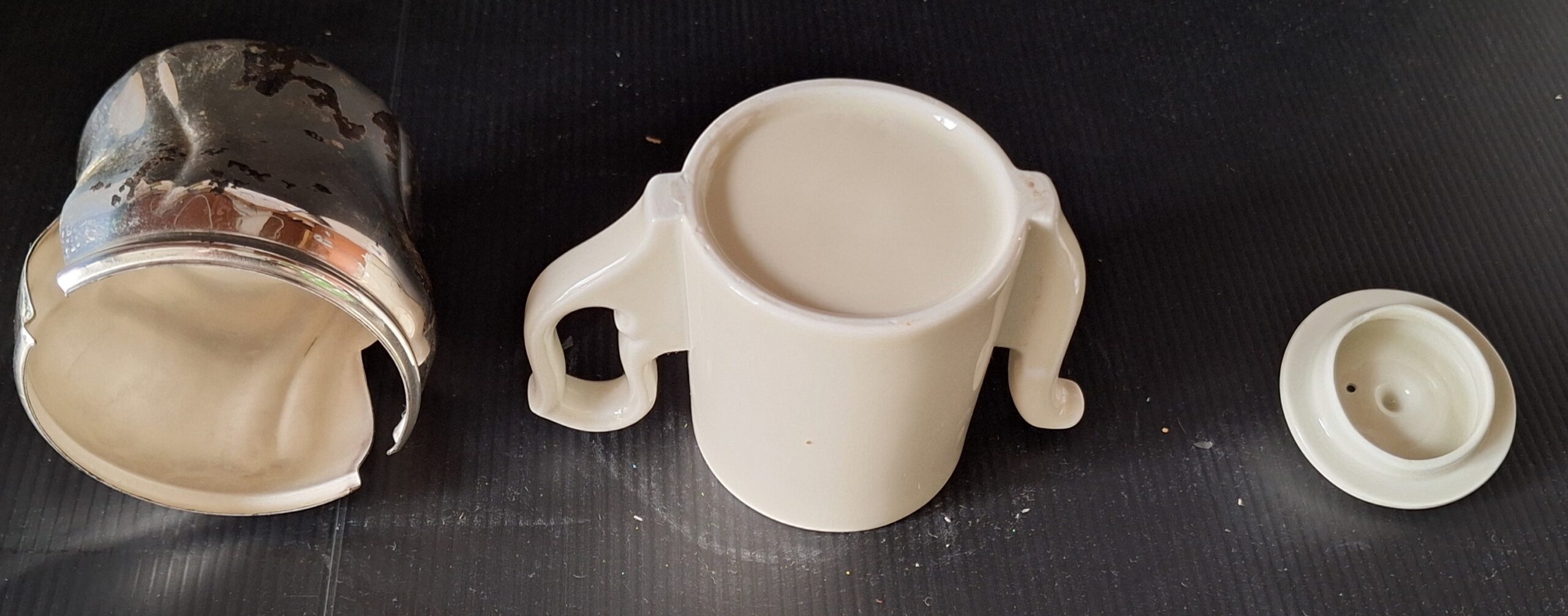 Malá konvička s kovovým překrytím na udržení teploty (Výška 9 cm, délka 13 cm, šířka 6 cm) - Obrázek 8