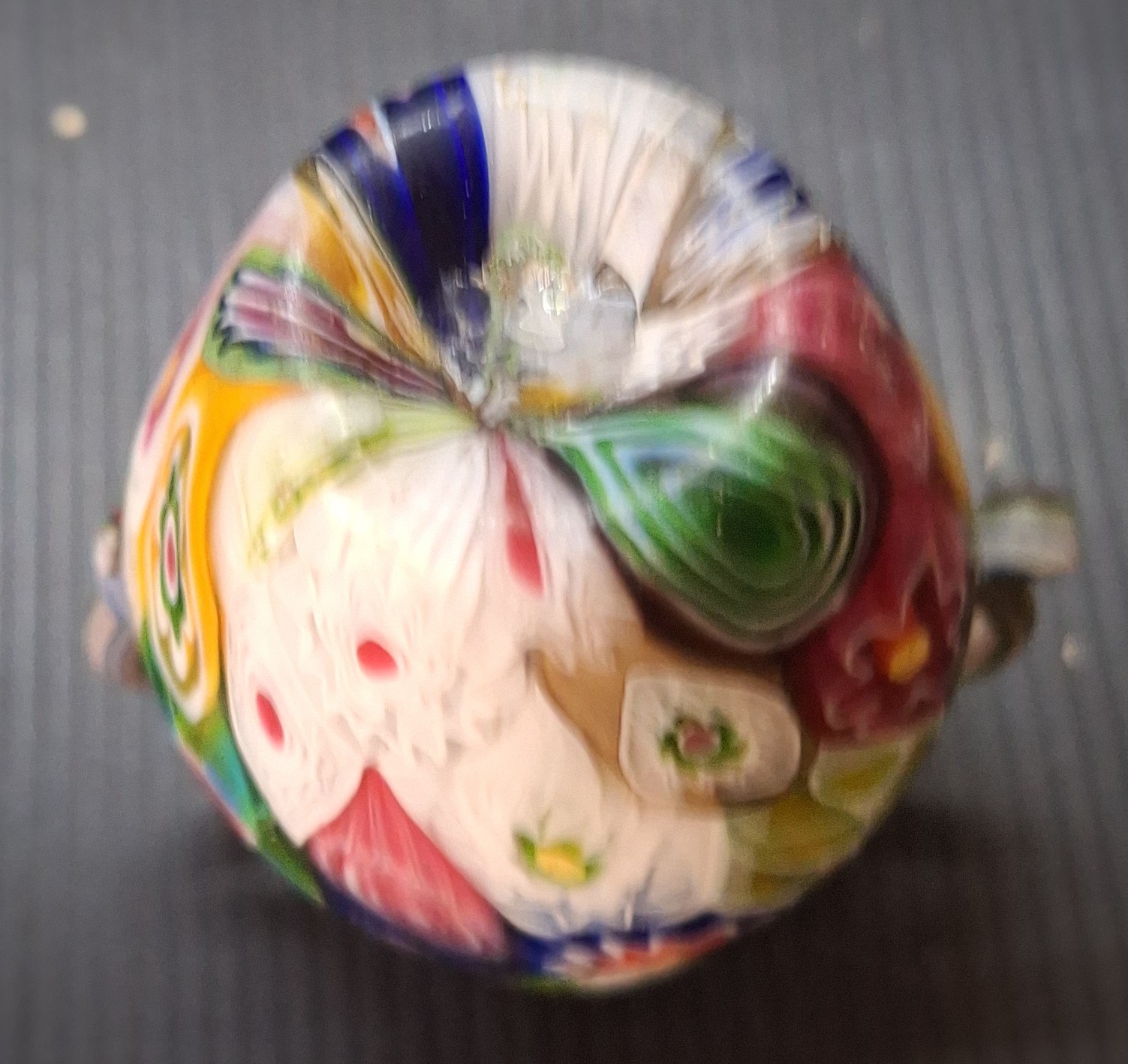 Malá skleněná vázička Murano Millefiori (Výška 8,5, cm Ø 7 cm) (Poškozené ouško) - Obrázek 2