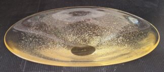 Menší citrínová mísa z hutního skla - Miroslav Klinger ŽBS (výška 6,5 cm x délka 23 cm šířka 16 cm)