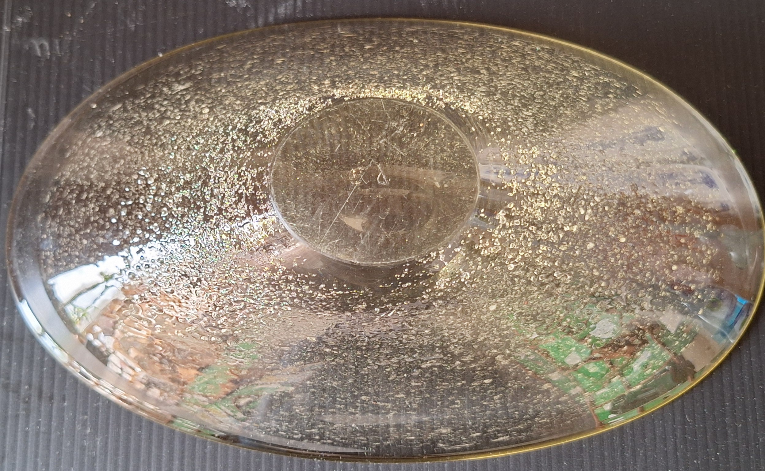 Menší citrínová mísa z hutního skla - Miroslav Klinger ŽBS (výška 6,5 cm x délka 23 cm šířka 16 cm) - Obrázek 2