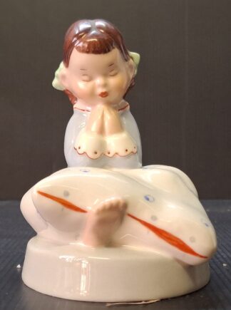 Soška / figurka - Modlící se holčička na polštáři - Royal Dux (11,5cm x 8 cm)