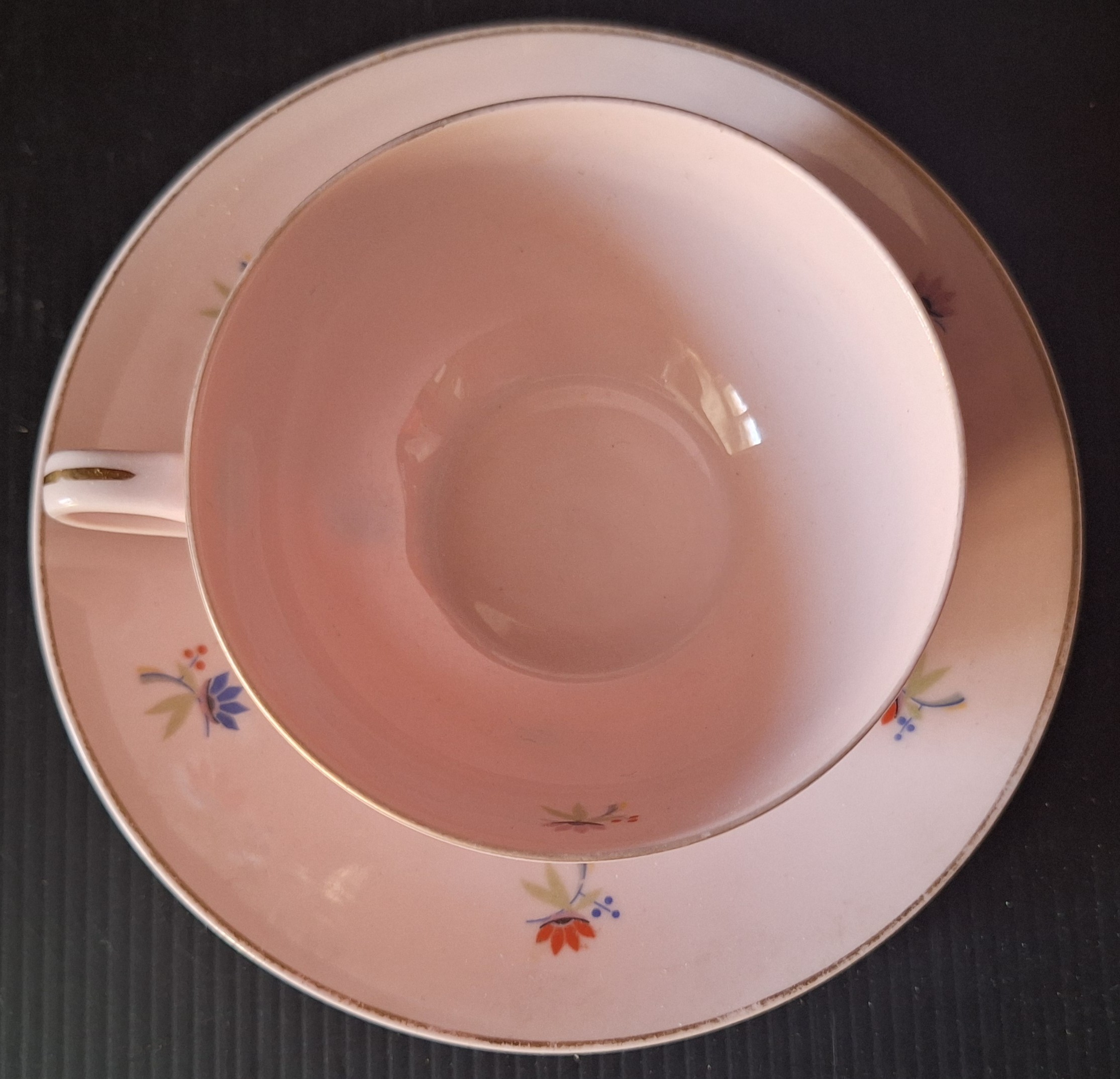 Šálek s podšálkem Růžový porcelán Horní Slavkov - Hájek Vinohrady - (výška 6cm, Ø podšálku 15cm, Ø šálku 9,5cm) - Obrázek 3