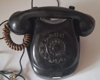 Bakelitový telefon černý